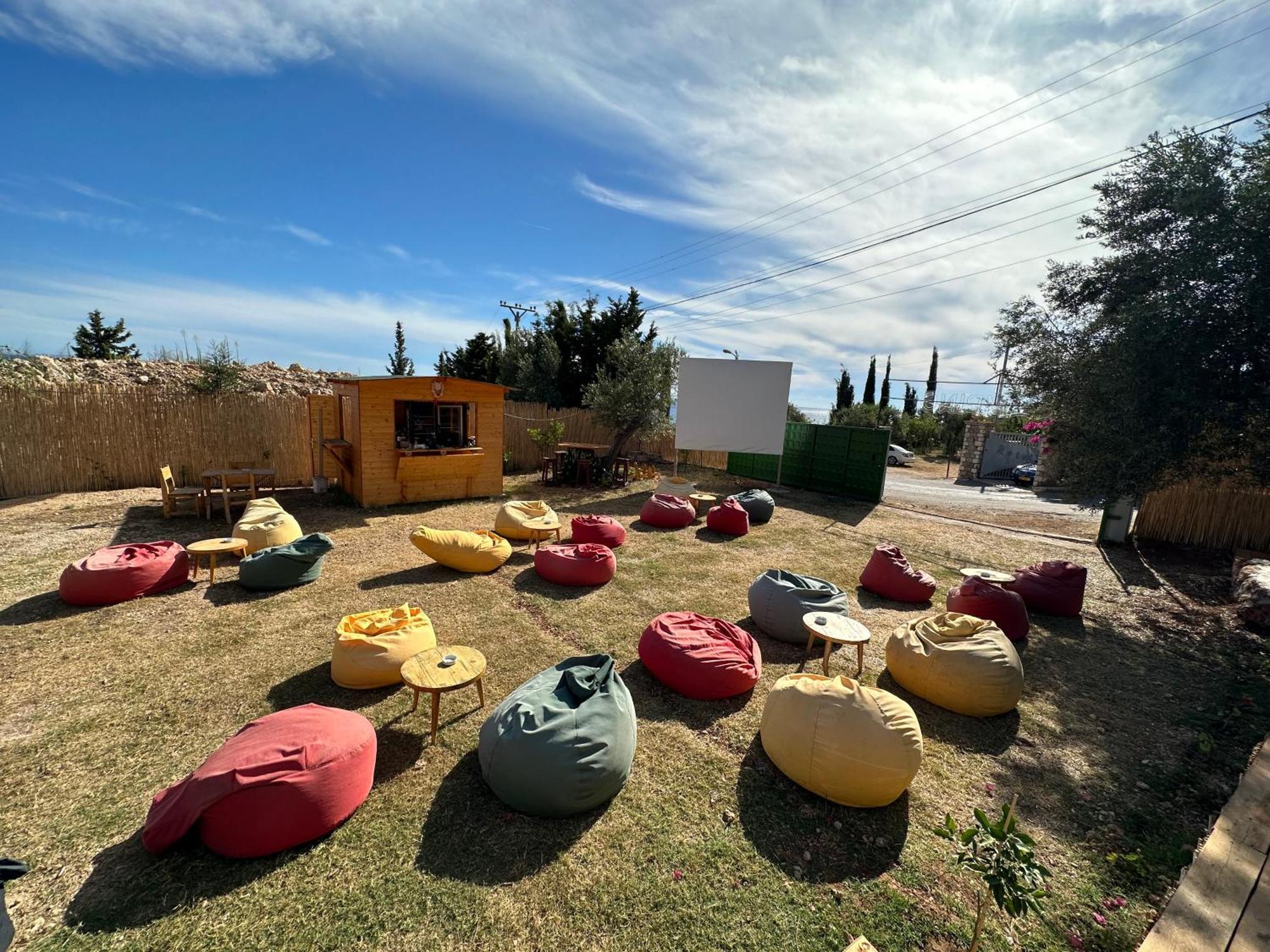 Alt Camping 호텔 Dhërmi 외부 사진